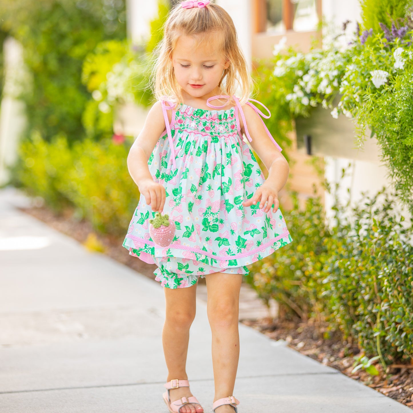Girls Smocked Set - Strawberry Sweetness