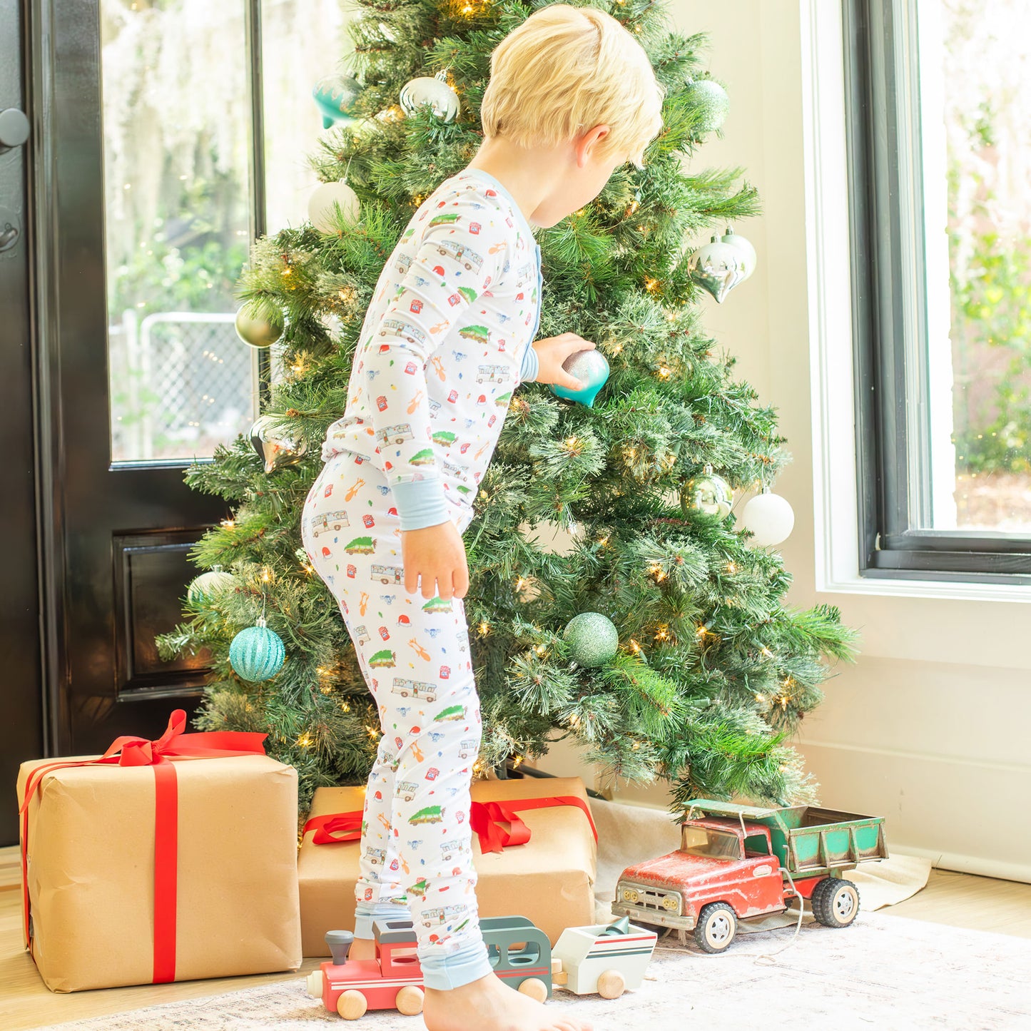 Christmas Vacation Pajamas – Unisex